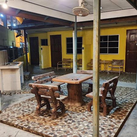 Lagenda Resthouse Cenang Beach Pantai Cenang  Exteriér fotografie