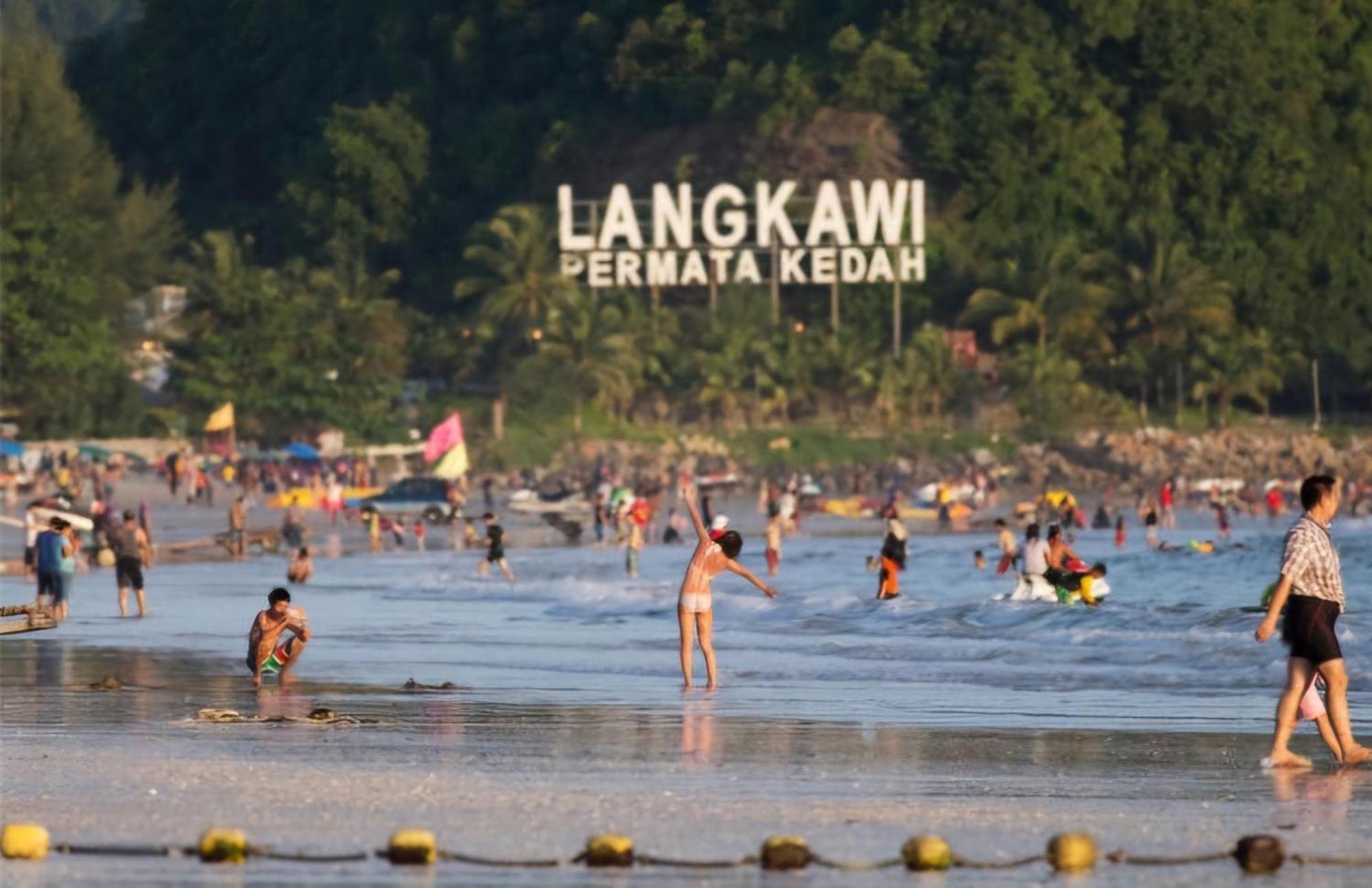 Lagenda Resthouse Cenang Beach Pantai Cenang  Exteriér fotografie